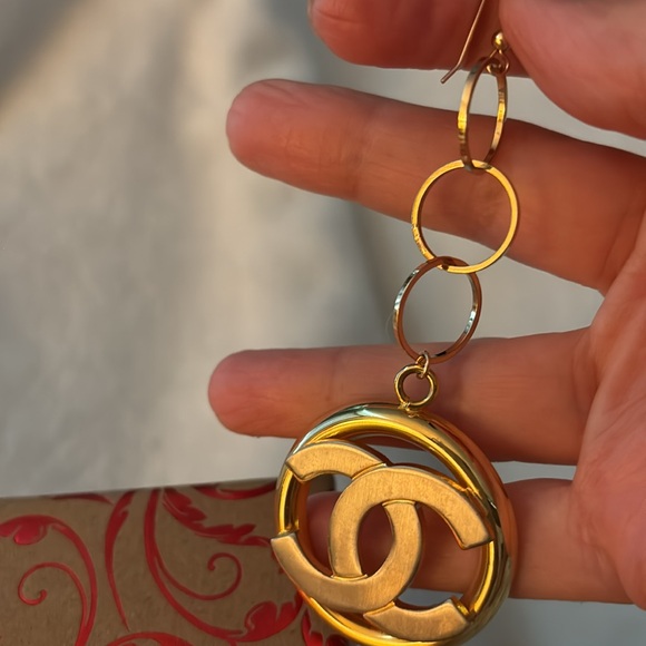 Vintage CC Design Earrings Two Tone Brushed silver and gold - Picture 5 of 6